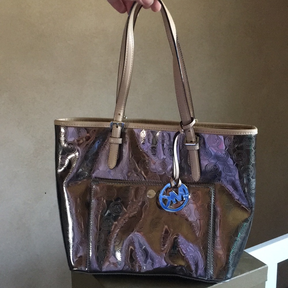 Micheal Kors metallic purse